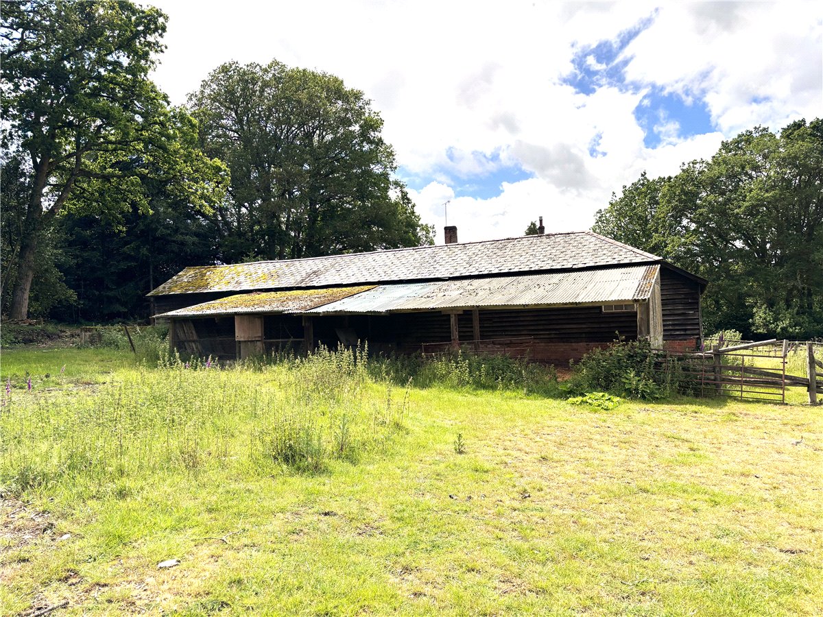 3 bedroom House, Soke Road, Silchester, RG7 - Available, Image 16