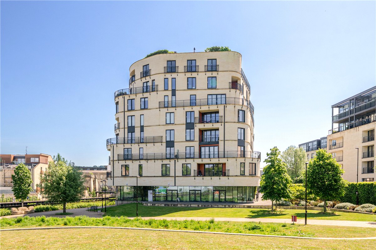 2 bedroom Flat, Victoria Bridge Road, Bath, BA2 - 
