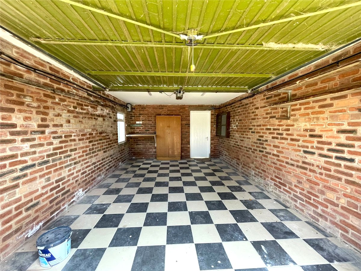 4 bedroom Bungalow, Retford Road, Walesby, NG22 - Available, Image 12