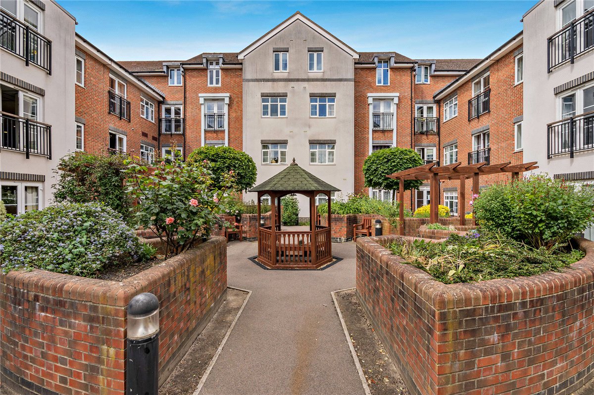 1 bedroom Flat, Bluecoats, Thatcham, RG18 - Available