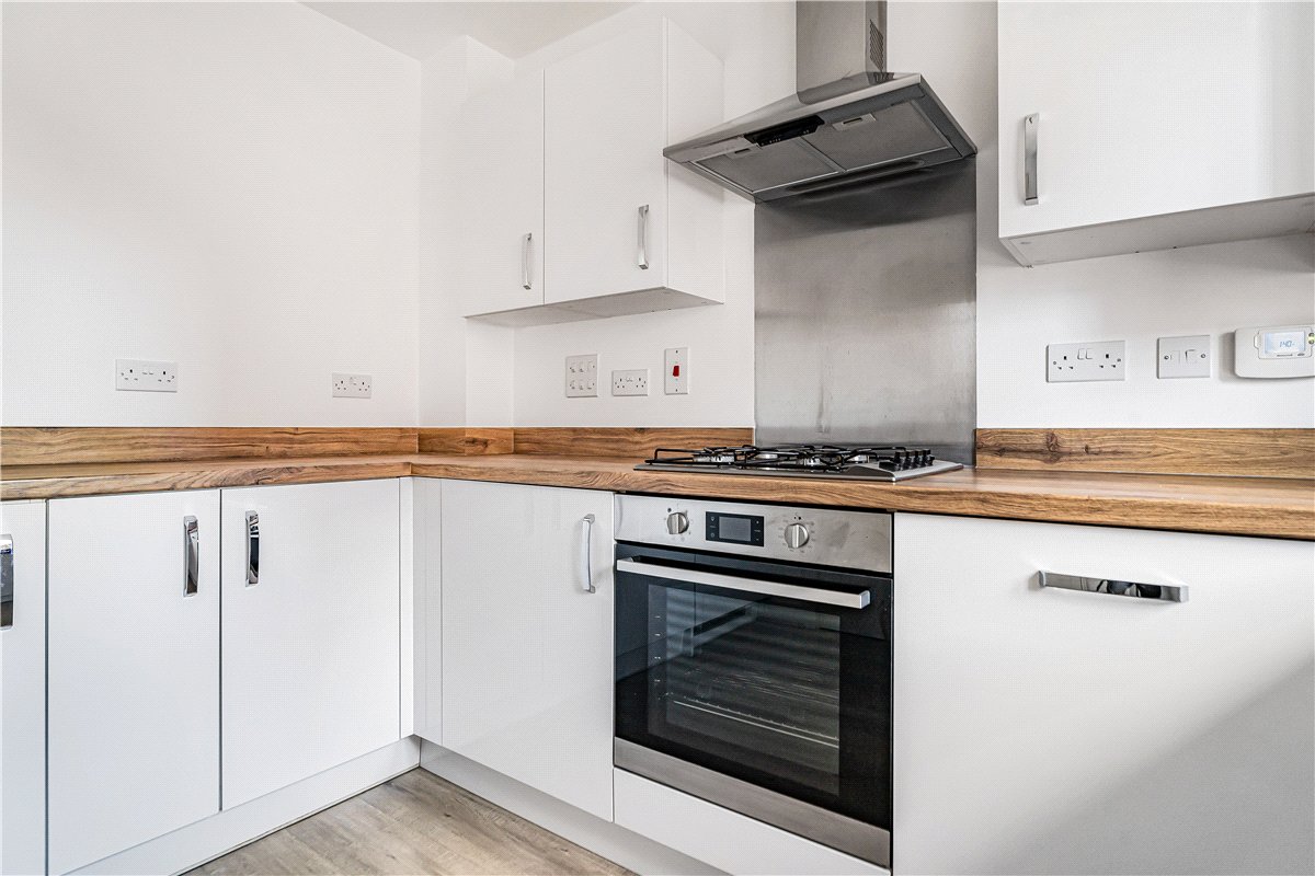3 bedroom House, Dragonfly Crescent, Biddenham, MK40 - Available, Image 14
