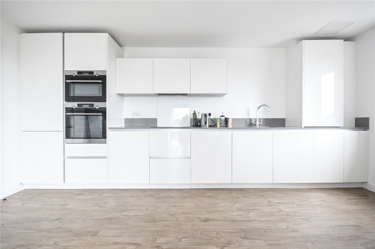 2 bedroom Flat, Poulter Walk, Trumpington, CB2 - Let Agreed, Image 1