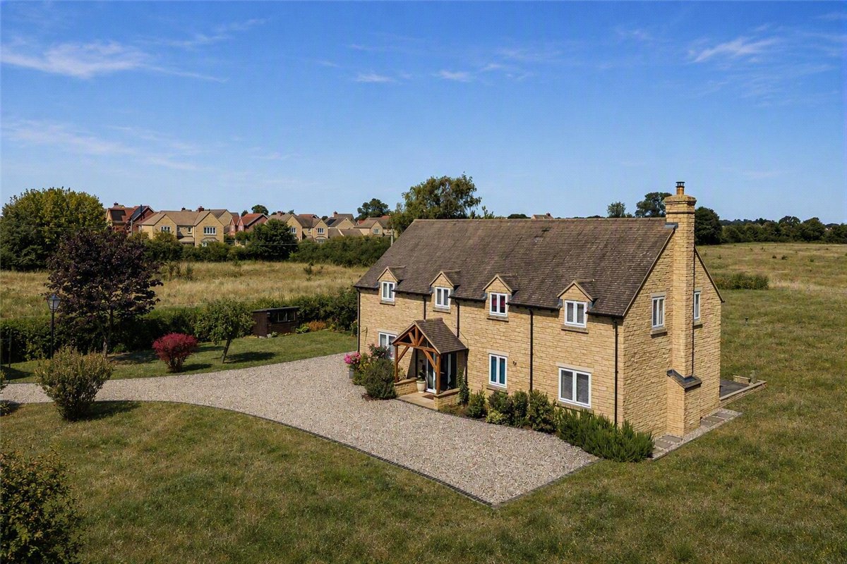 4 bedroom House, Church Hanborough, Witney, OX29 - Available, Image 3