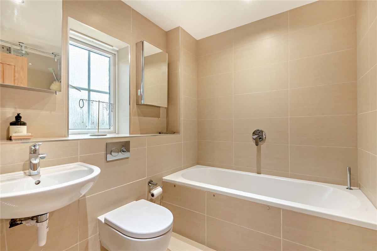 5 bedroom House, Spring Gardens, Newbury, RG20 - Sold STC, Image 10