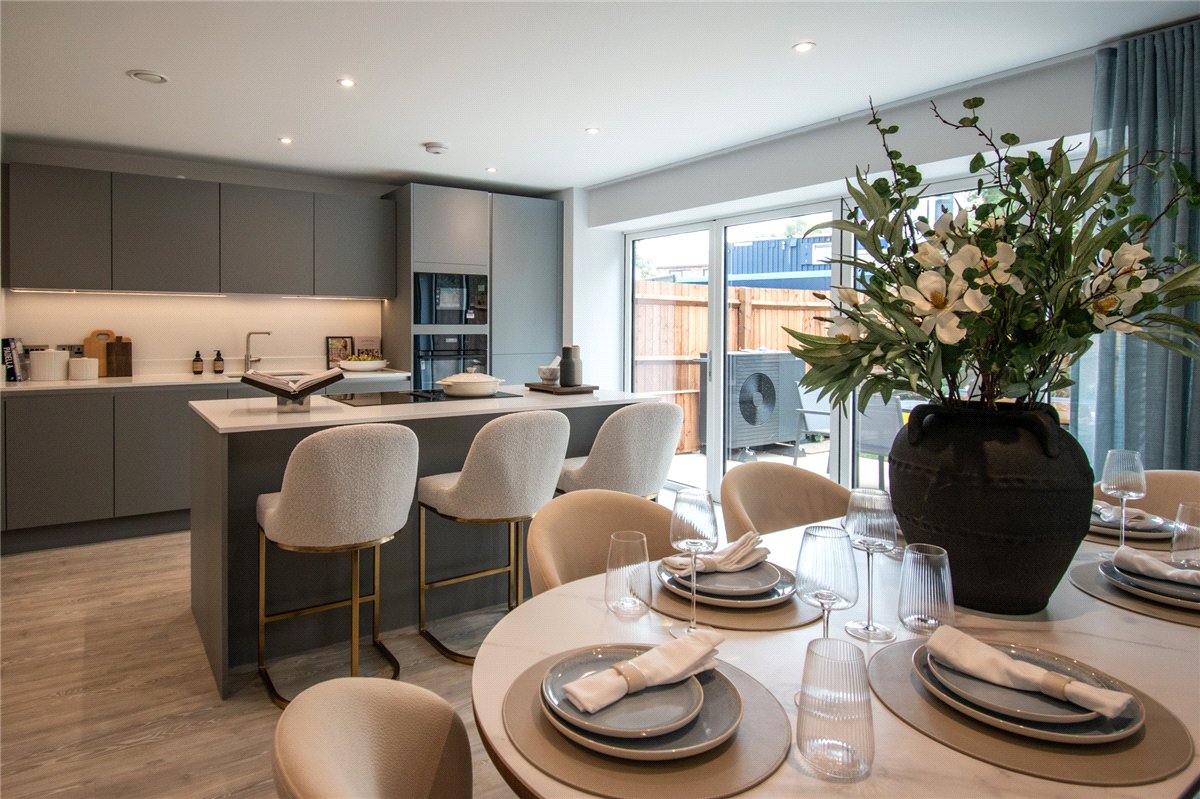4 bedroom House, Histon Road, Cambridge, CB4 - Available, Image 1