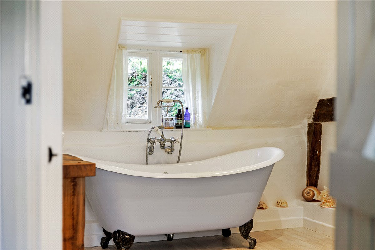 4 bedroom House, East Grafton, Marlborough, SN8 - Sold, Image 11