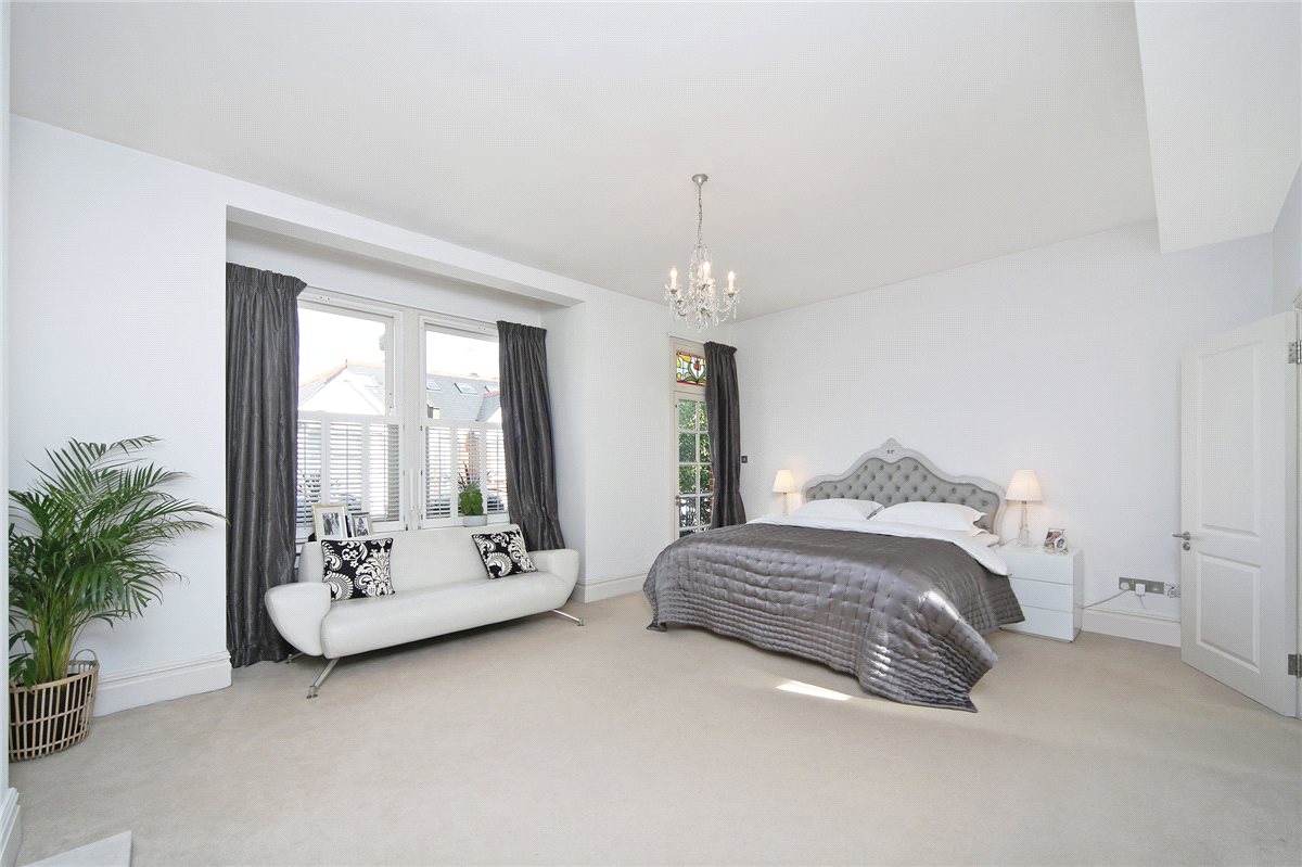 5 bedroom House, Finlay Street, London, SW6 - Sold, Image 3