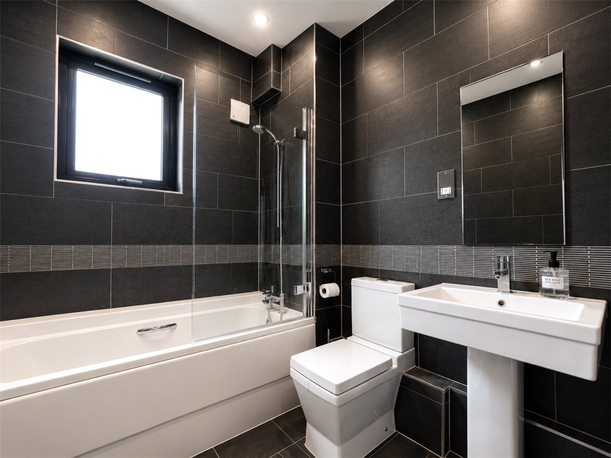 2 bedroom Flat, Sparkford Road, Winchester, SO22 - , Image 7
