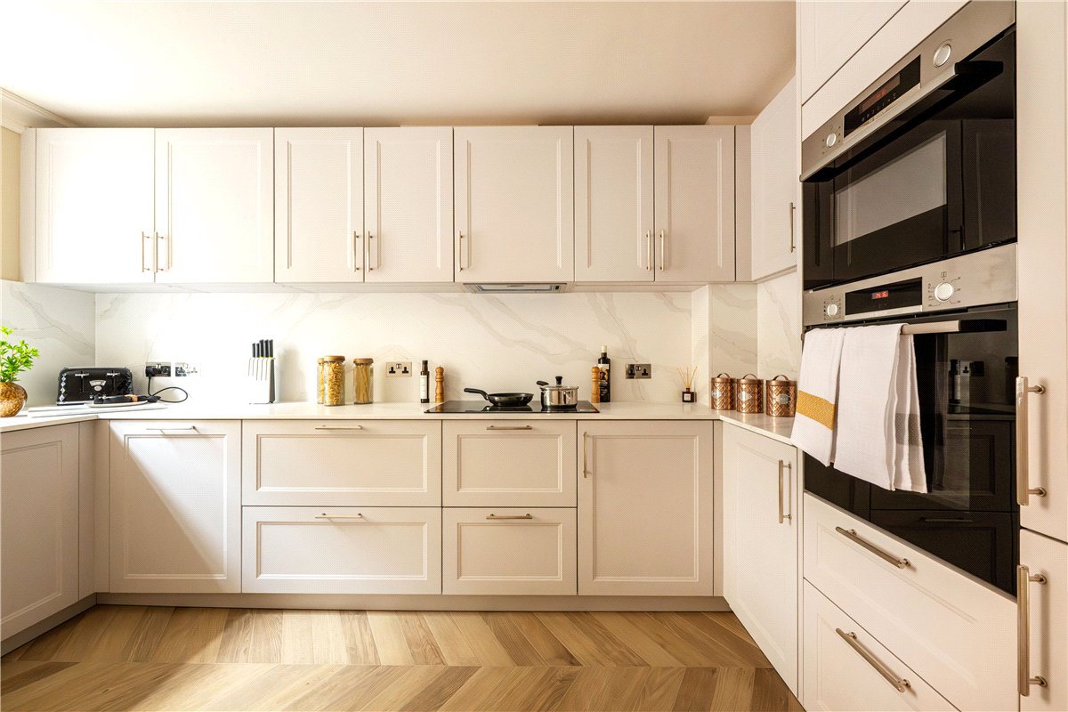 3 bedroom House, Woods Mews, Mayfair, W1K - Available, Image 16