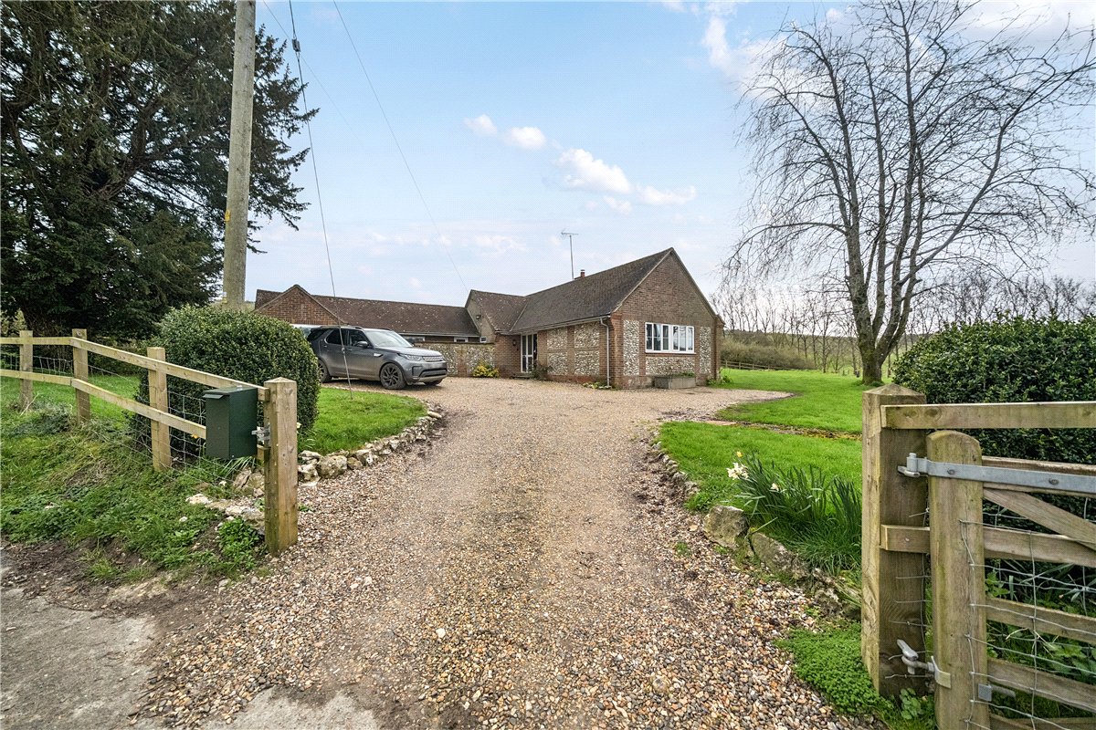 3 bedroom Bungalow, Combe, Hungerford, RG17 - Let Agreed