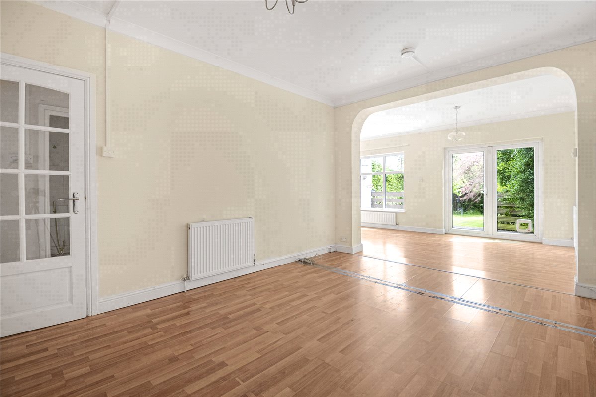 3 bedroom Bungalow, Islip Gardens, Northolt, UB5 - Sold, Image 4