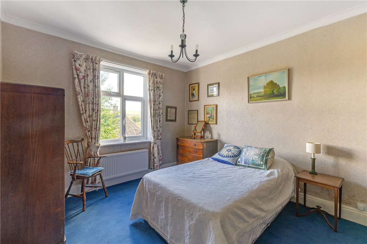 4 bedroom House, Oak Lane, Easterton, SN10 - Available, Image 12