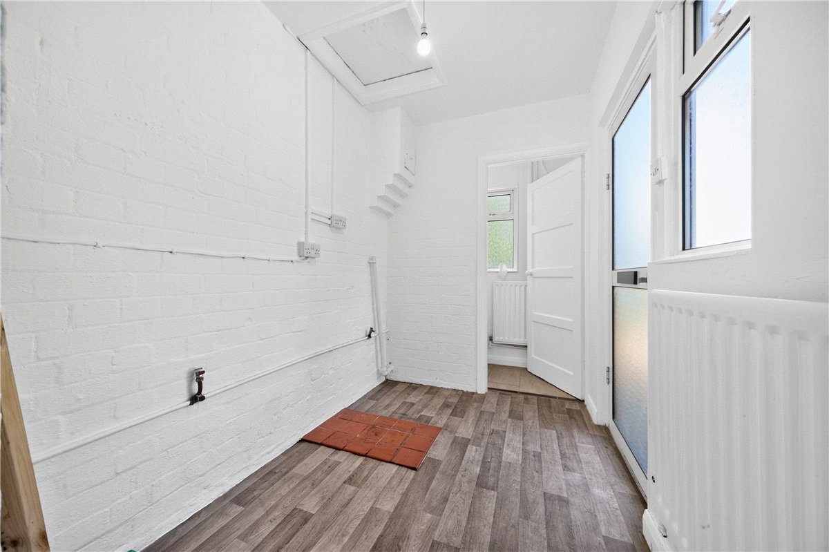 4 bedroom House, Warren Farm Cottages, Banbury Road, MK18 - Available, Image 8