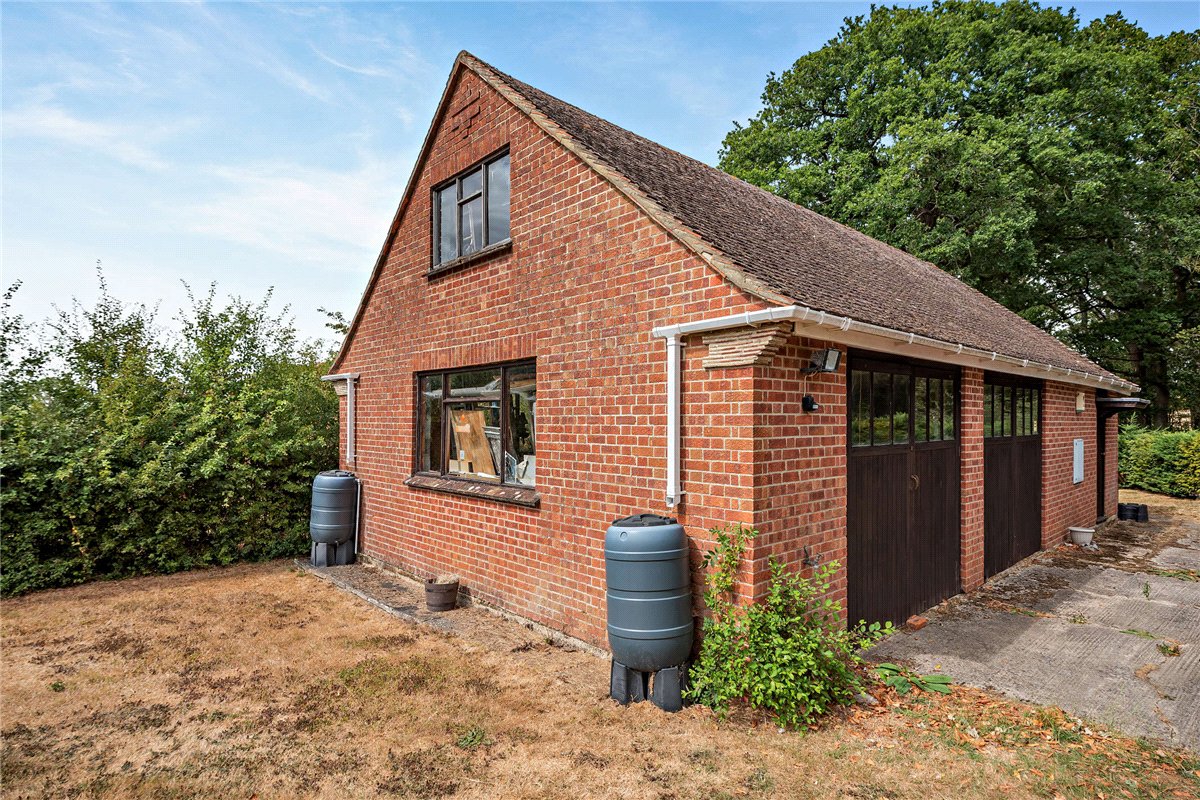 2 bedroom House, Hamstead Marshall, Newbury, RG20 - Available, Image 15