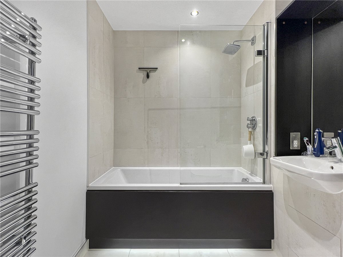 3 bedroom Flat, Harrison Drive, Cambridge, CB2 - Available, Image 5