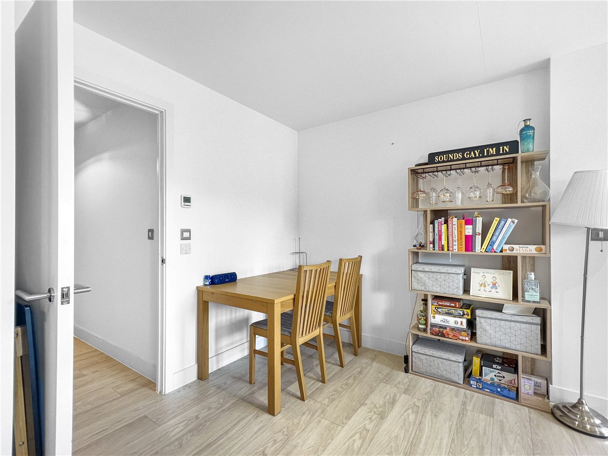 3 bedroom Flat, Harrison Drive, Cambridge, CB2 - Sold STC, Image 5