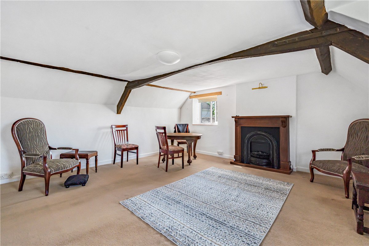 2 bedroom Flat, Manor House, Chapel Lane, OX7 - Available, Image 1