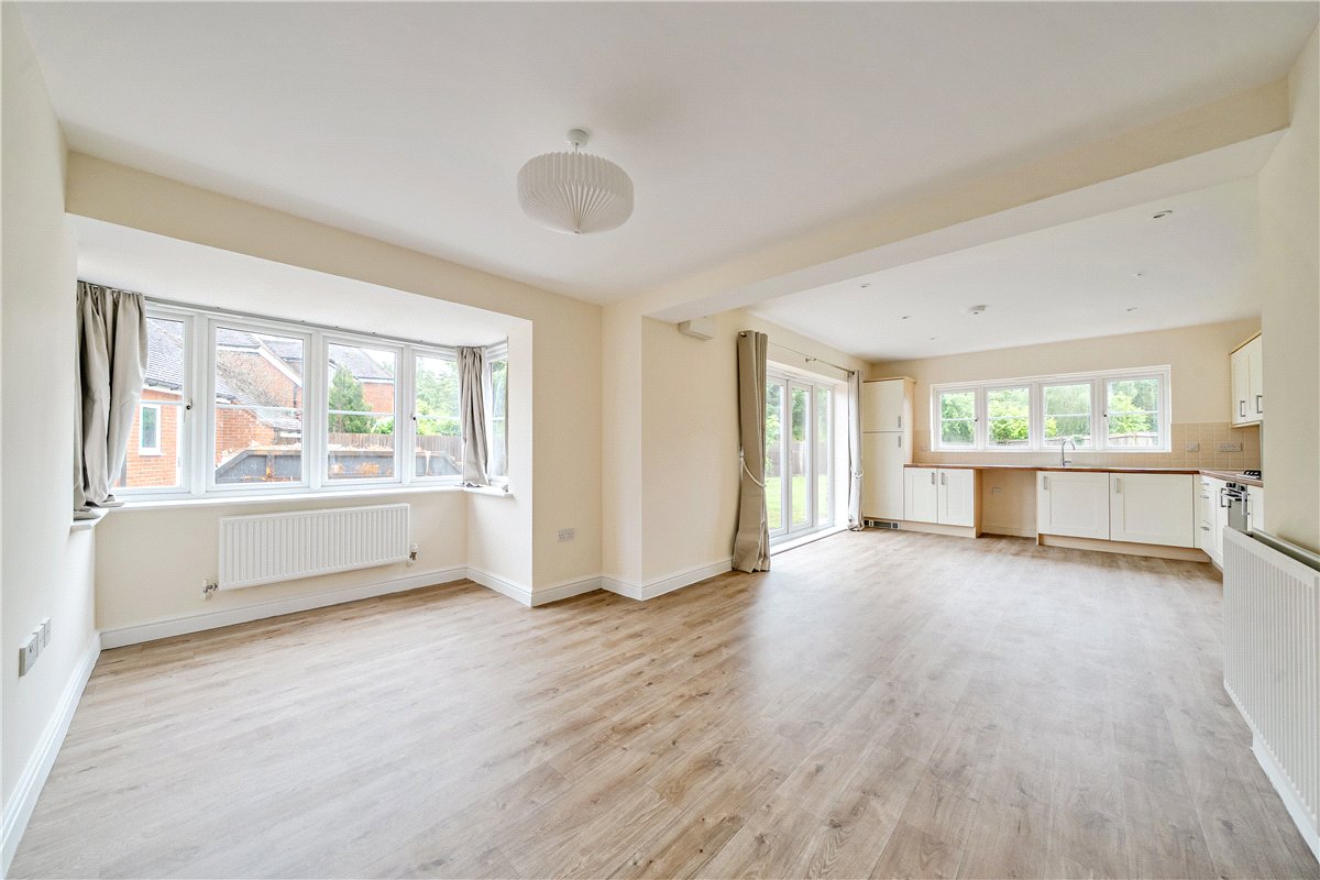 4 bedroom House, Upper Bucklebury, Reading, RG7 - Available, Image 1