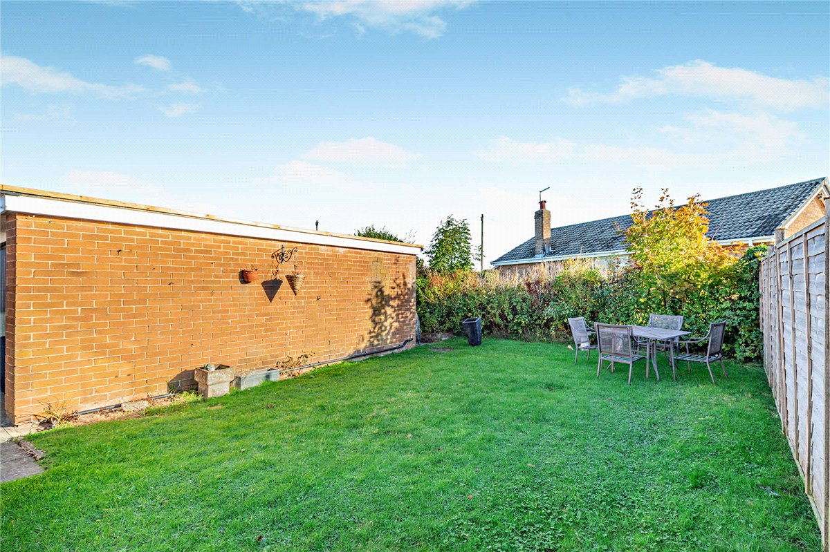 2 bedroom Bungalow, Beckwith Road, Harrogate, HG2 - Available, Image 2