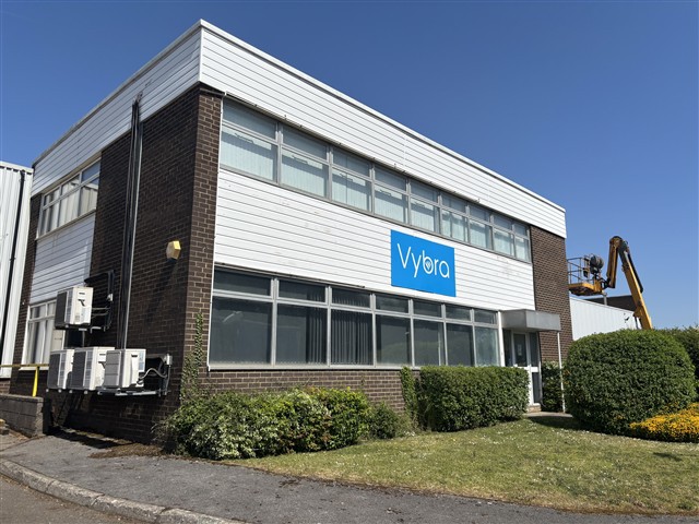 13822 Sq Ft, Kingsway, Andover, SP10 - Available, Image 3