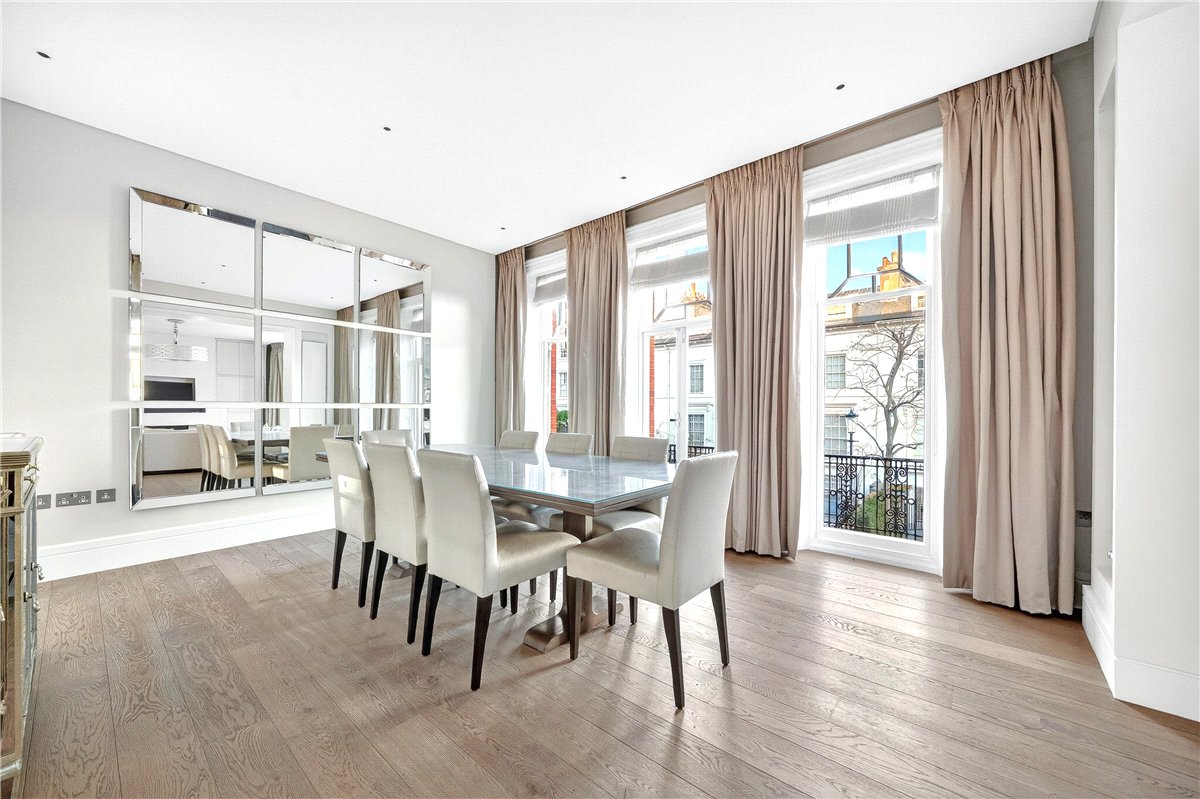 4 bedroom Flat, Wynnstay Gardens, Kensington, W8 - Available, Image 1