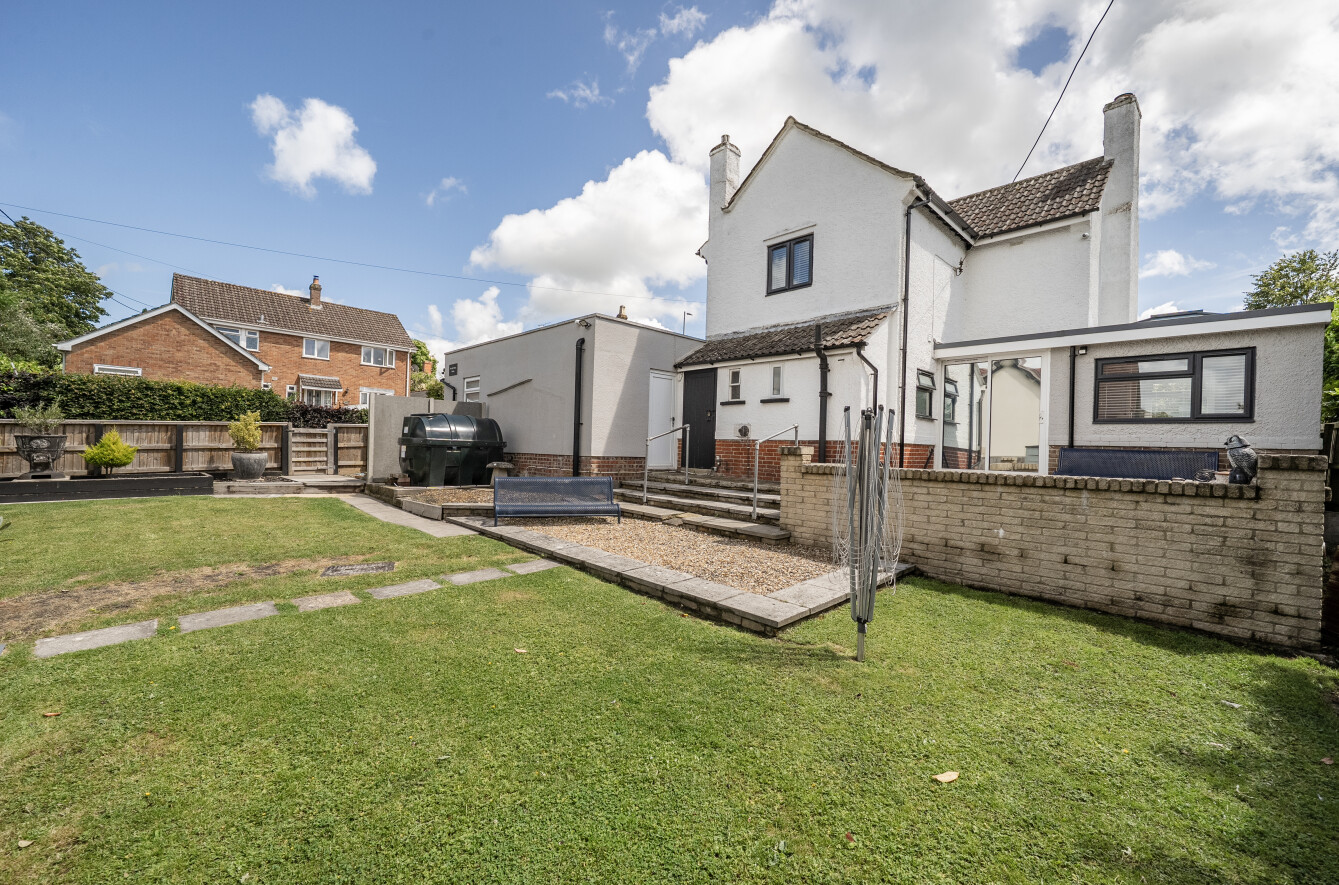 3 bedroom House, Main Road, Cherhill, SN11 - Available, Image 4