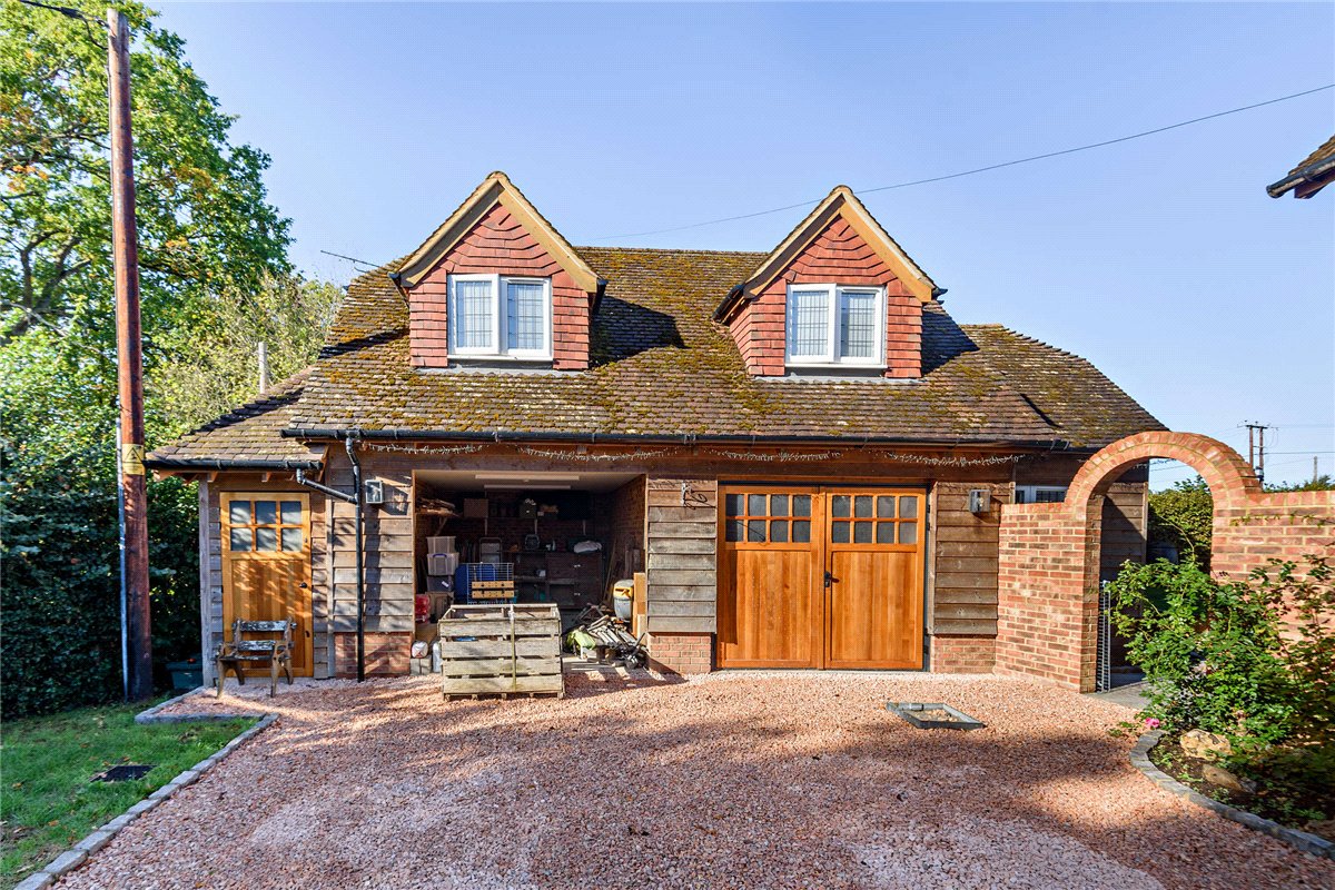 5 bedroom House, Enborne Street, Enborne, RG20 - Available, Image 27