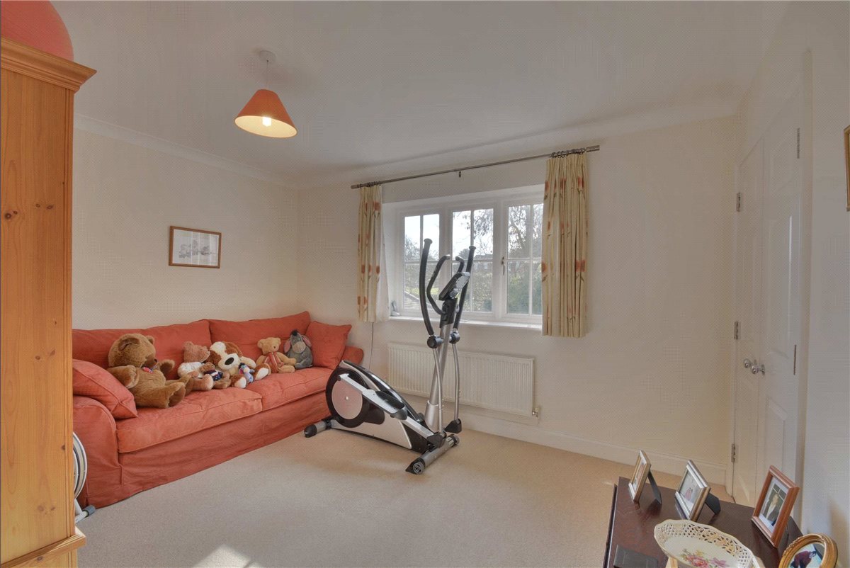 4 bedroom House, Brimpton, Berkshire, RG7 - Available, Image 11