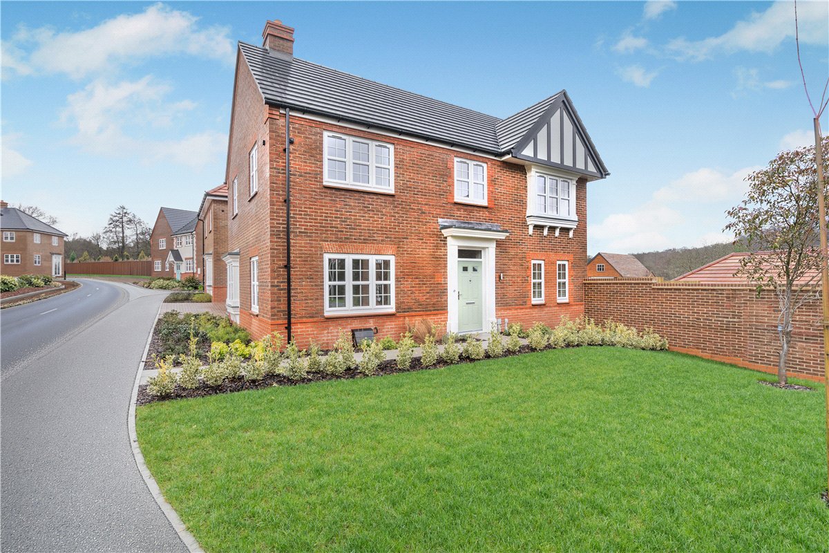 4 bedroom House, Princess Gardens, Bishops Green, RG20 - Available