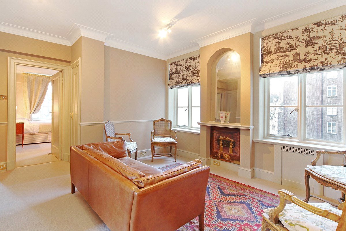 2 bedroom Flat, Chesterfield House, Chesterfield Gardens, W1J - Available, Image 3