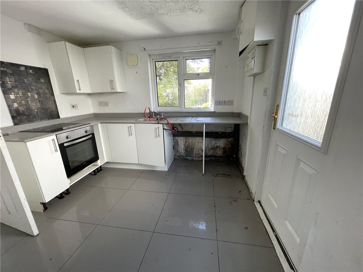 3 bedroom House, Bondfields, Woodborough, SN9 - Sold, Image 13