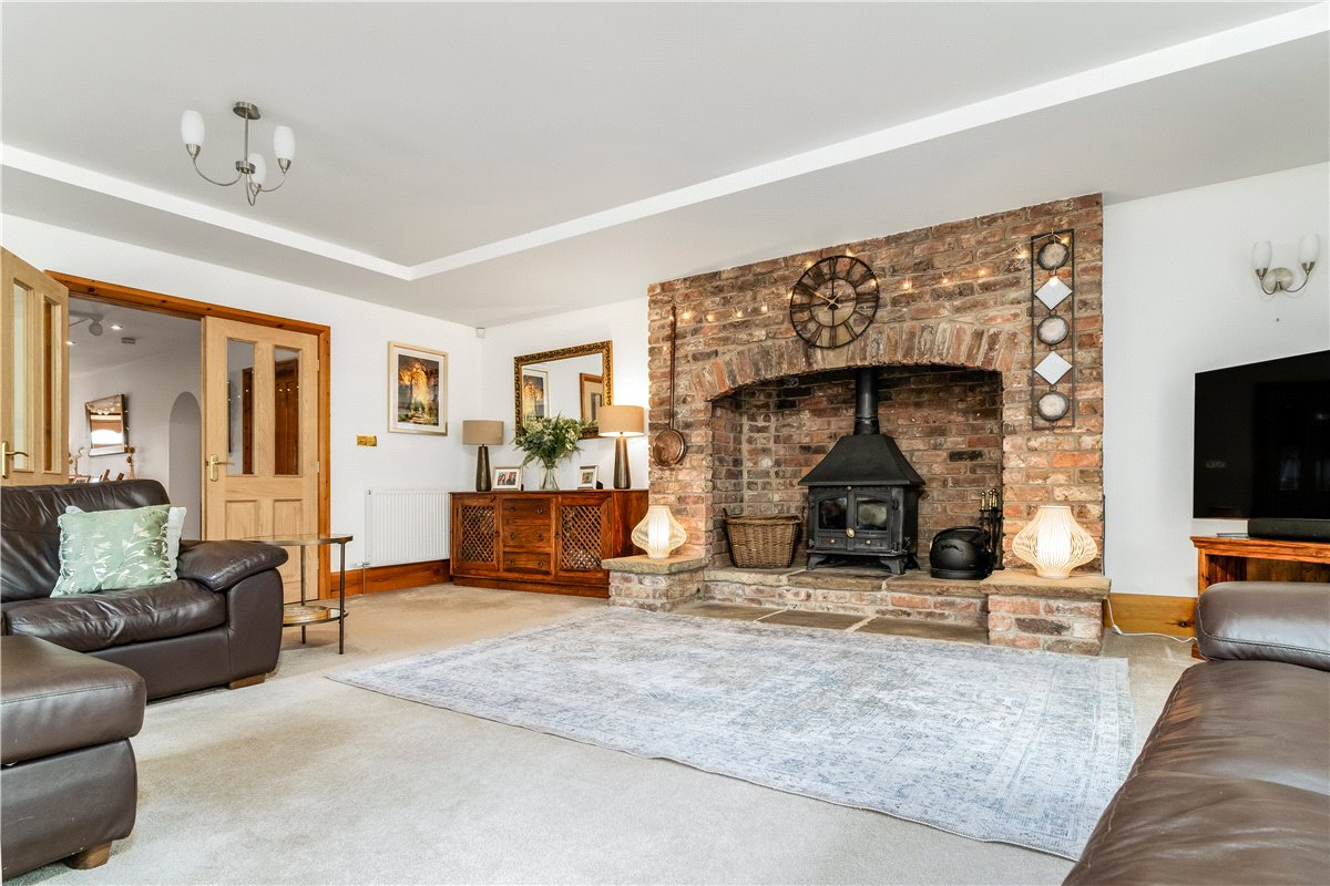 4 bedroom House, Breighton, Selby, YO8 - Sold, Image 2