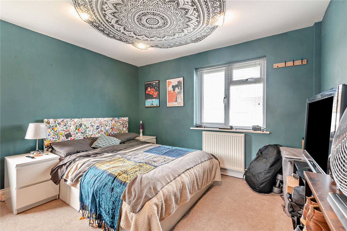 4 bedroom House, King John Road, Kingsclere, RG20 - Available, Image 16