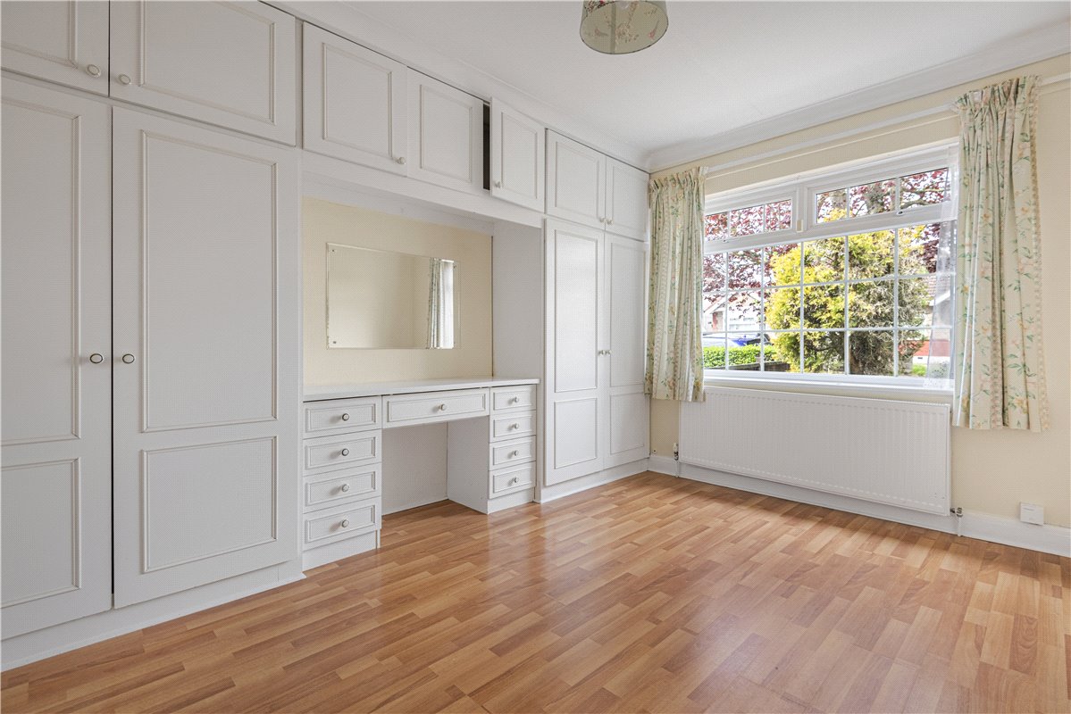 3 bedroom Bungalow, Islip Gardens, Northolt, UB5 - Sold, Image 8