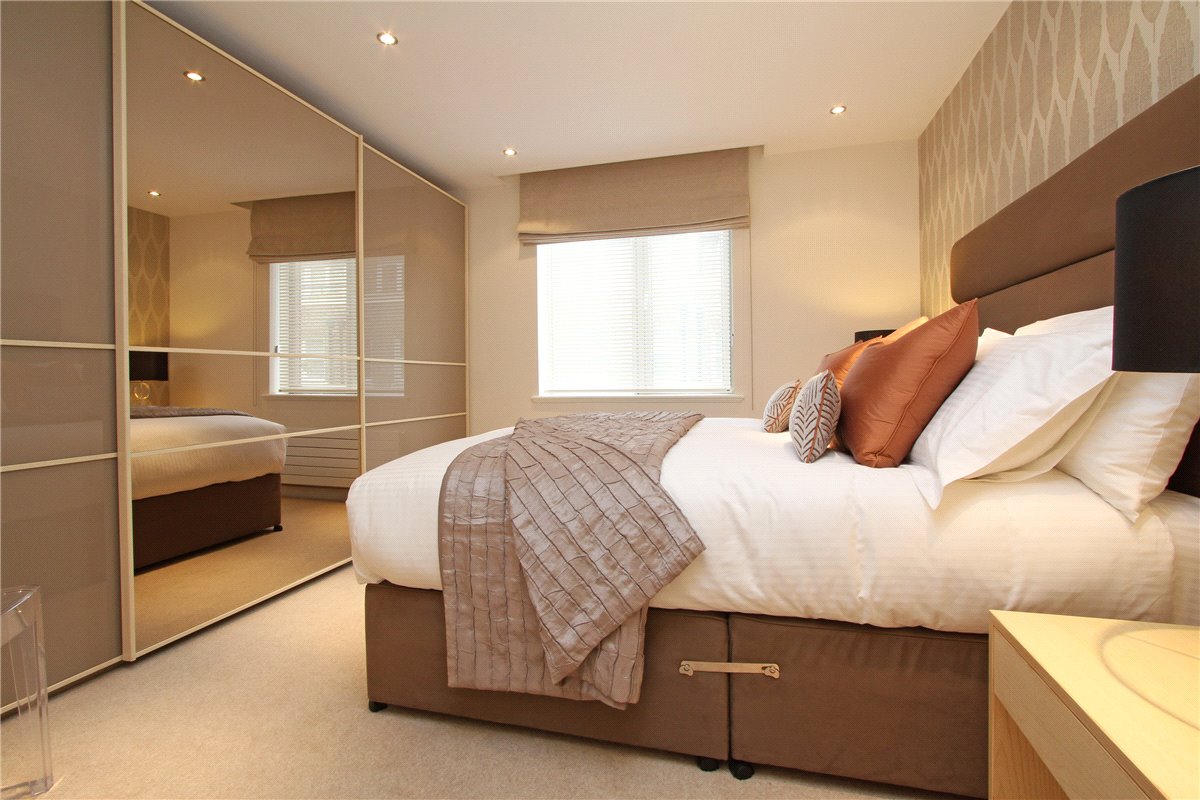 3 bedroom Flat, Holbein Place, London, SW1W - Available, Image 11