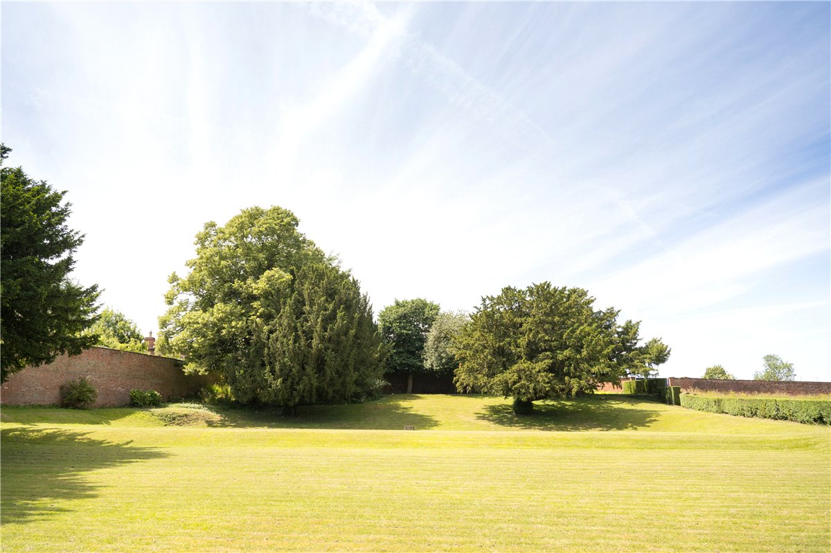   House, Wadworth, Doncaster, DN11 - Available, Image 17