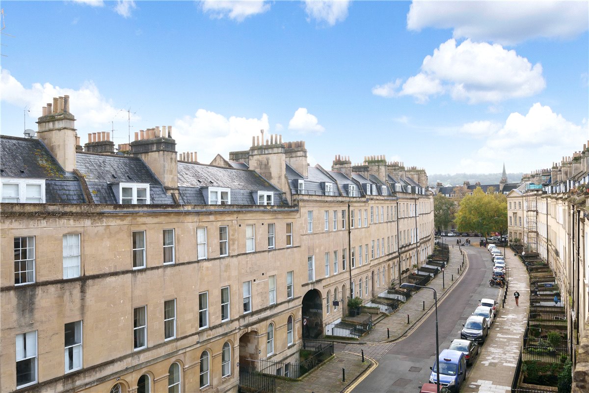 2 bedroom Flat, Henrietta Street, Bath, BA2 - Sold STC