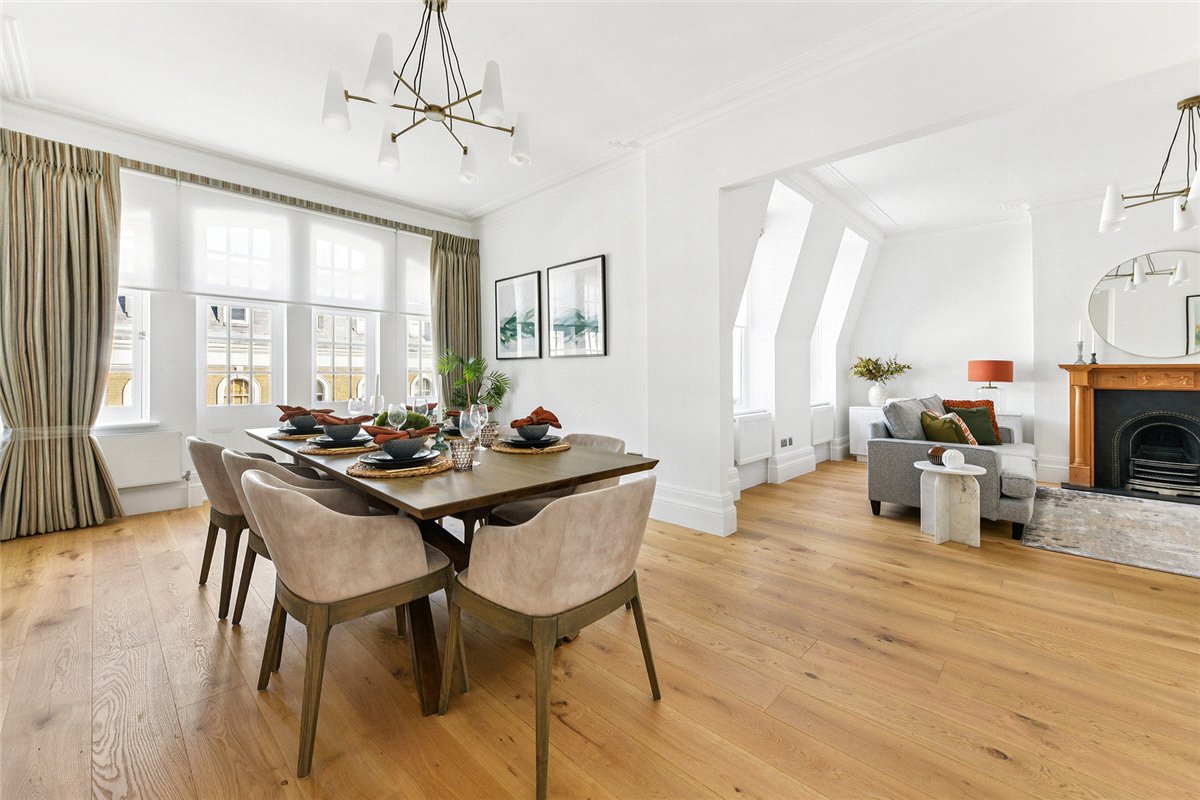 4 bedroom Flat, St Georges Court, Gloucester Road, SW7 - Available, Image 3