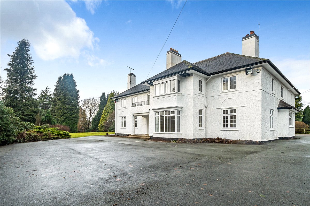 7 bedroom House, Newcastle Road, Whitmore, ST5 - Available