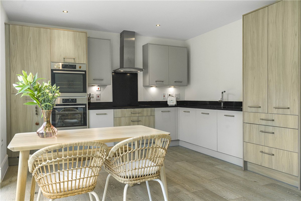 3 bedroom House, Curmore, Radley, OX14 - Available, Image 18