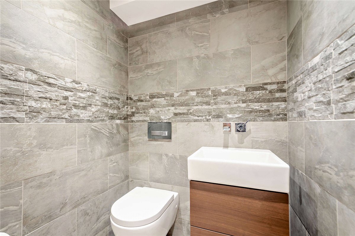 5 bedroom House, Main Street, Ledston, WF10 - Sold STC, Image 9