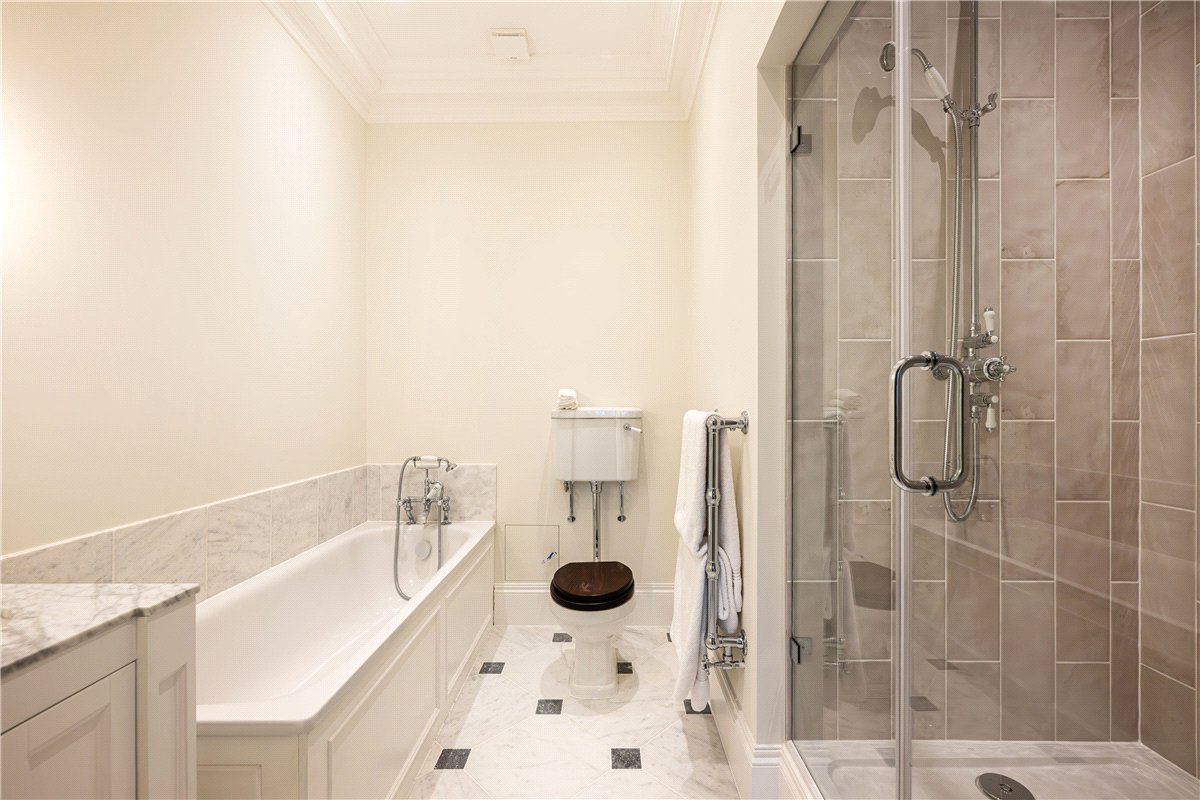 1 bedroom Flat, Upper Brook Street, Mayfair, W1K - Available, Image 11