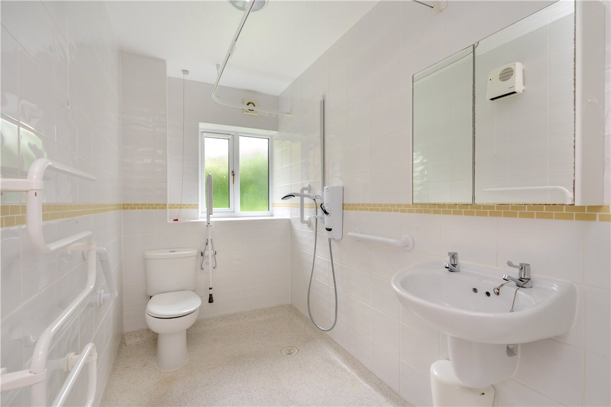 2 bedroom Flat, Old Parsonage Court, Otterbourne, SO21 - Sold, Image 4