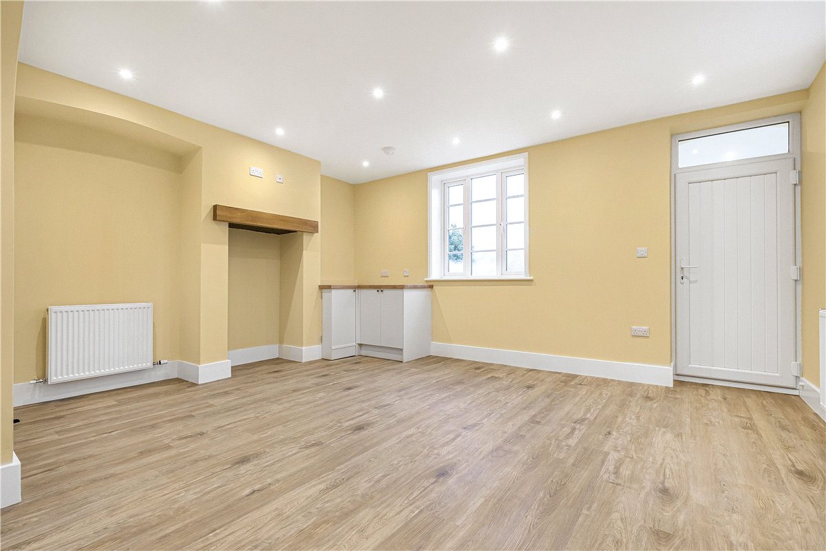 4 bedroom House, Ardley Road, Middleton Stoney, OX25 - Available, Image 4
