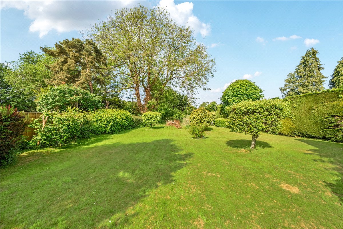 4 bedroom Bungalow, High Street, Burbage, SN83AR - Sold, Image 6