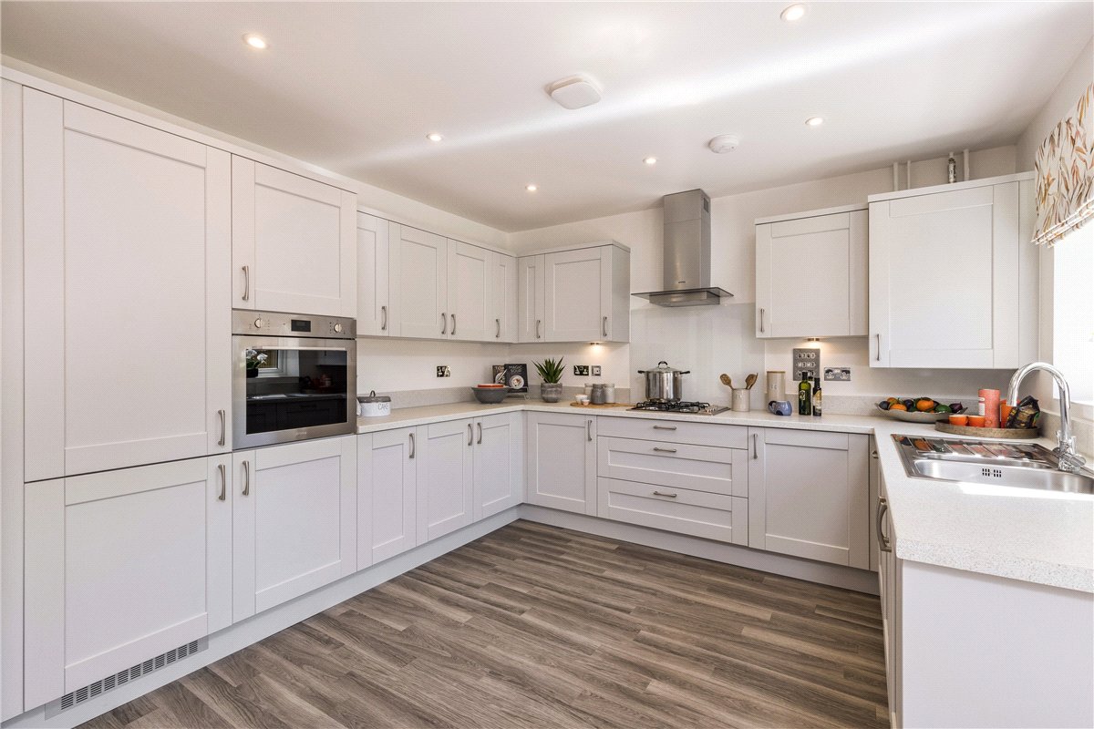 3 bedroom House, Princess Gardens, Bishops Green, RG20 - Available, Image 16