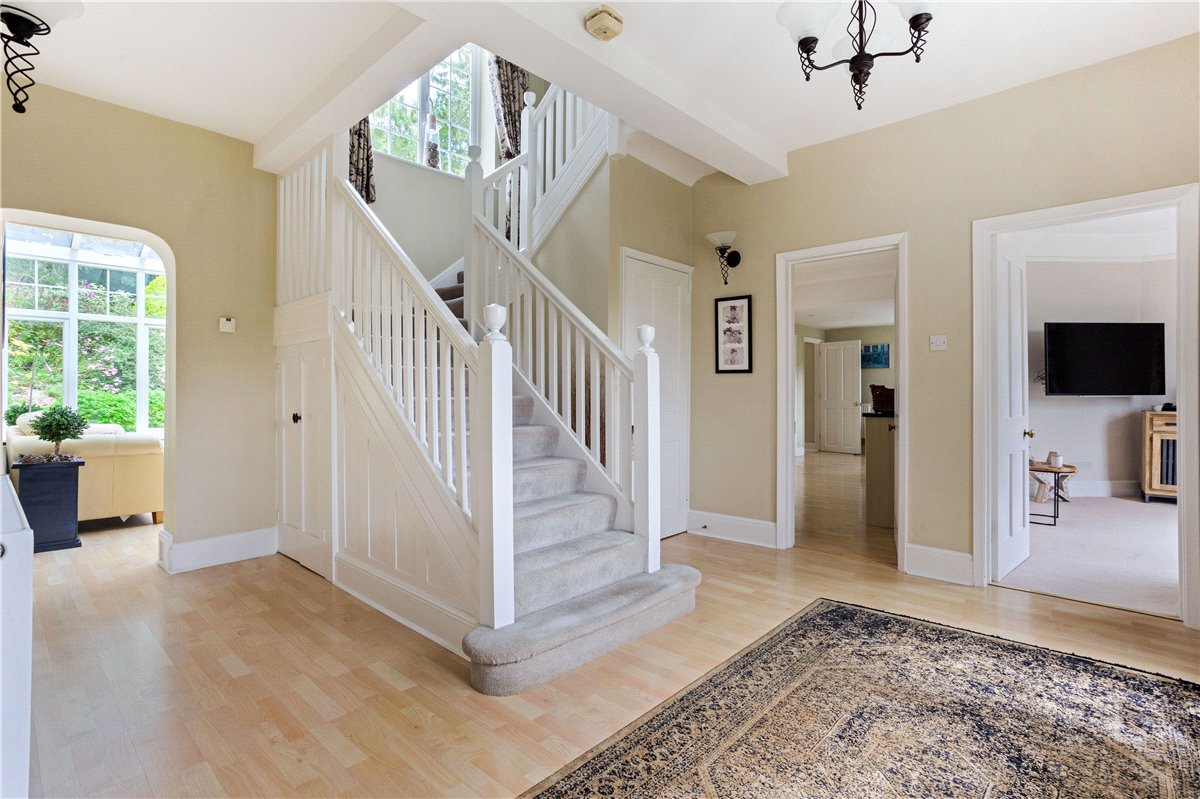 6 bedroom House, Bath Road, Marlborough, SN8 - Available, Image 12
