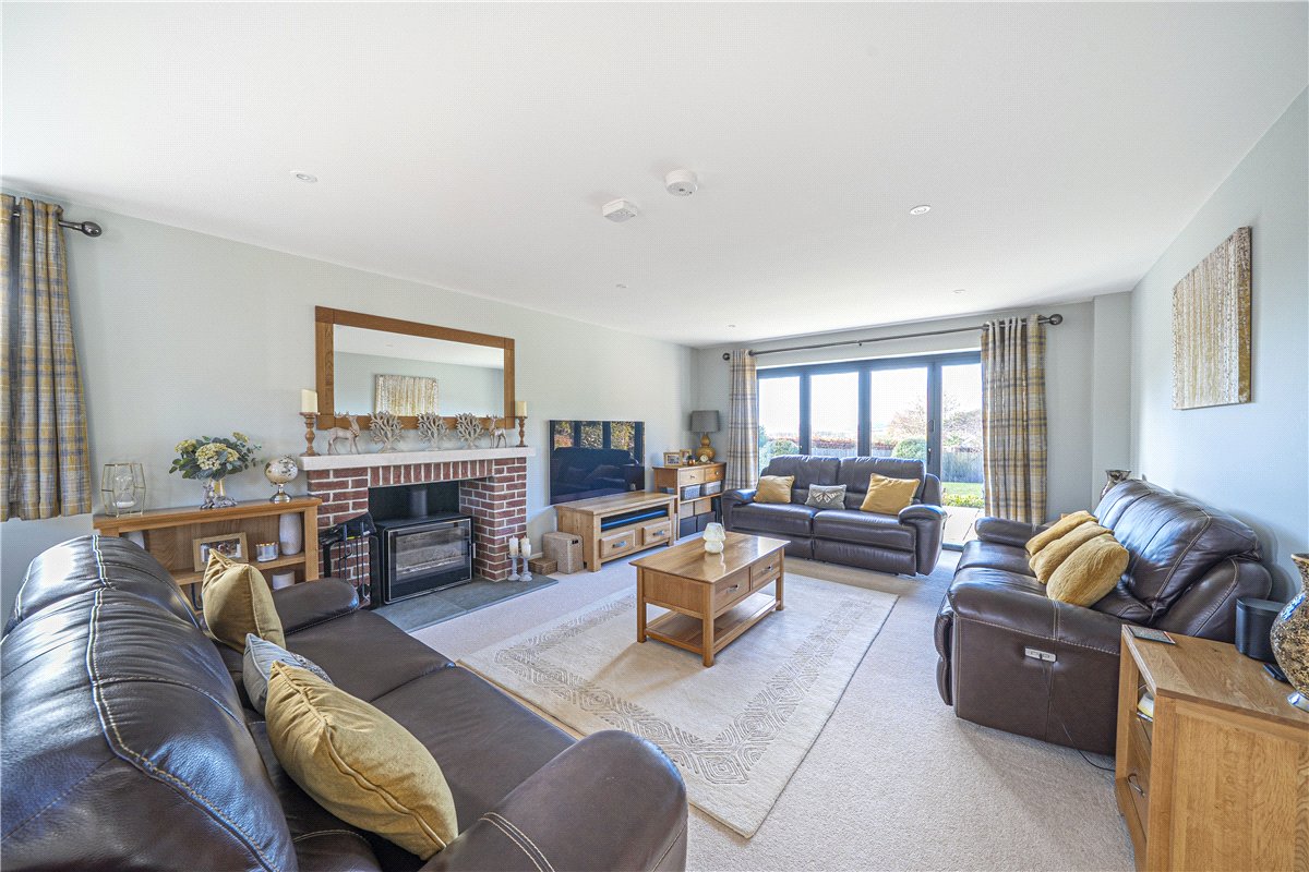 4 bedroom House, Stockbridge Road, Lopcombe, SP5 - Available, Image 13