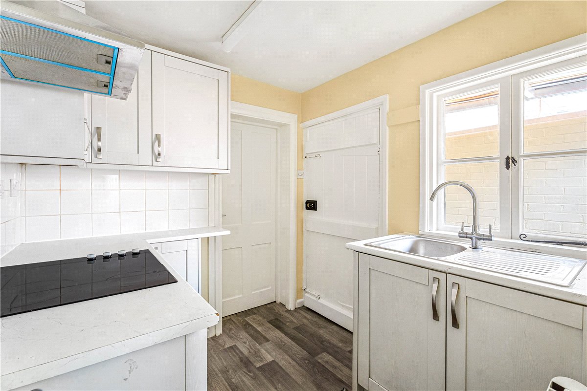 2 bedroom House, Alchester Terrace, Bicester, OX26 - Available, Image 8