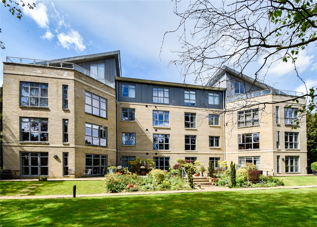 2 bedroom Flat, Meadowcroft House, Trumpington Road, CB2 - 